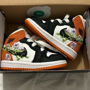 NEW, NEVER USED- toddler Nike Jordan 1 Mid SE (TD)
